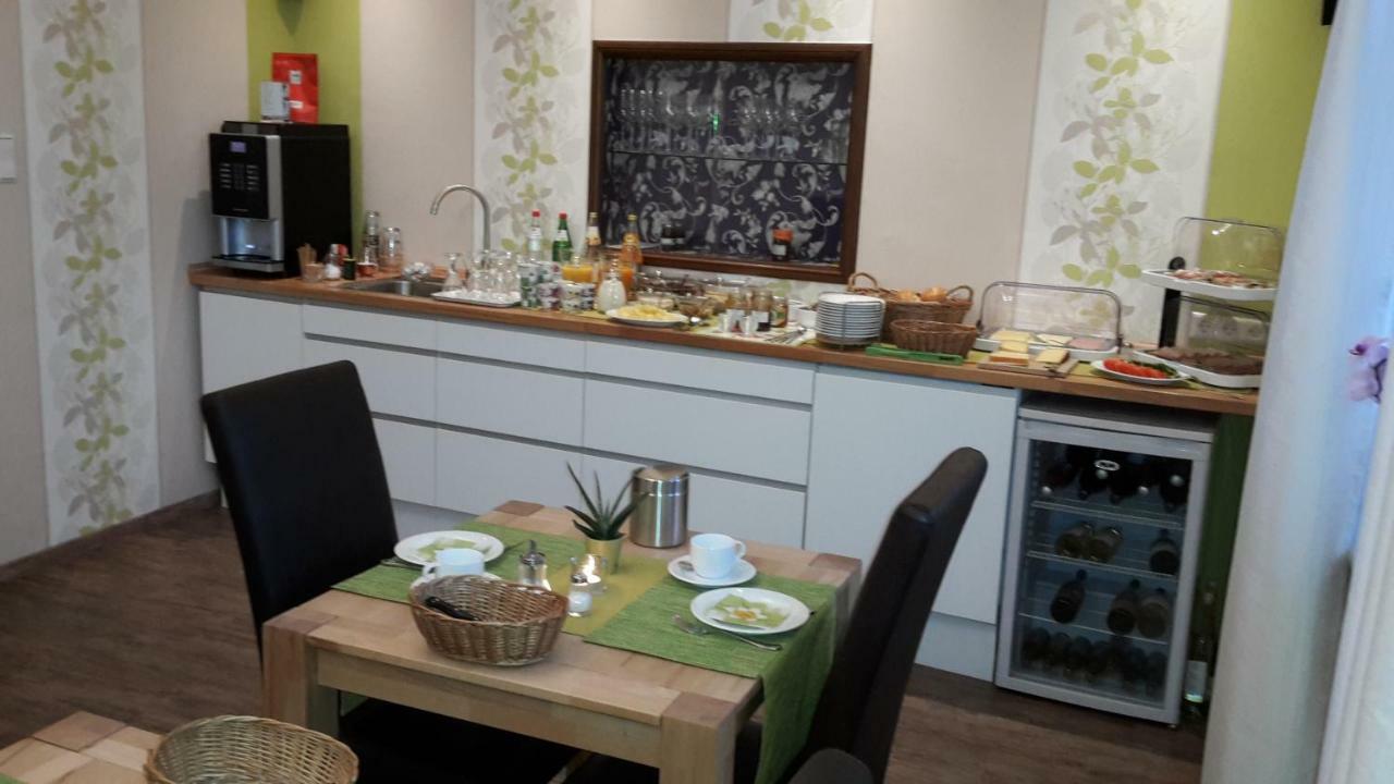 Gaestehaus Spatzennest ไมคัมเมอร์ ภายนอก รูปภาพ